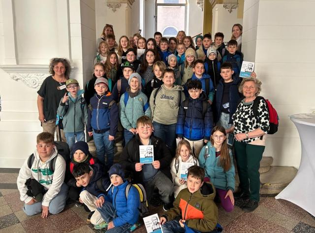 Ausflug der Volksschule nach Wien zur Ausstellung 200 Jahre Blindenschrift am 9.4.2026